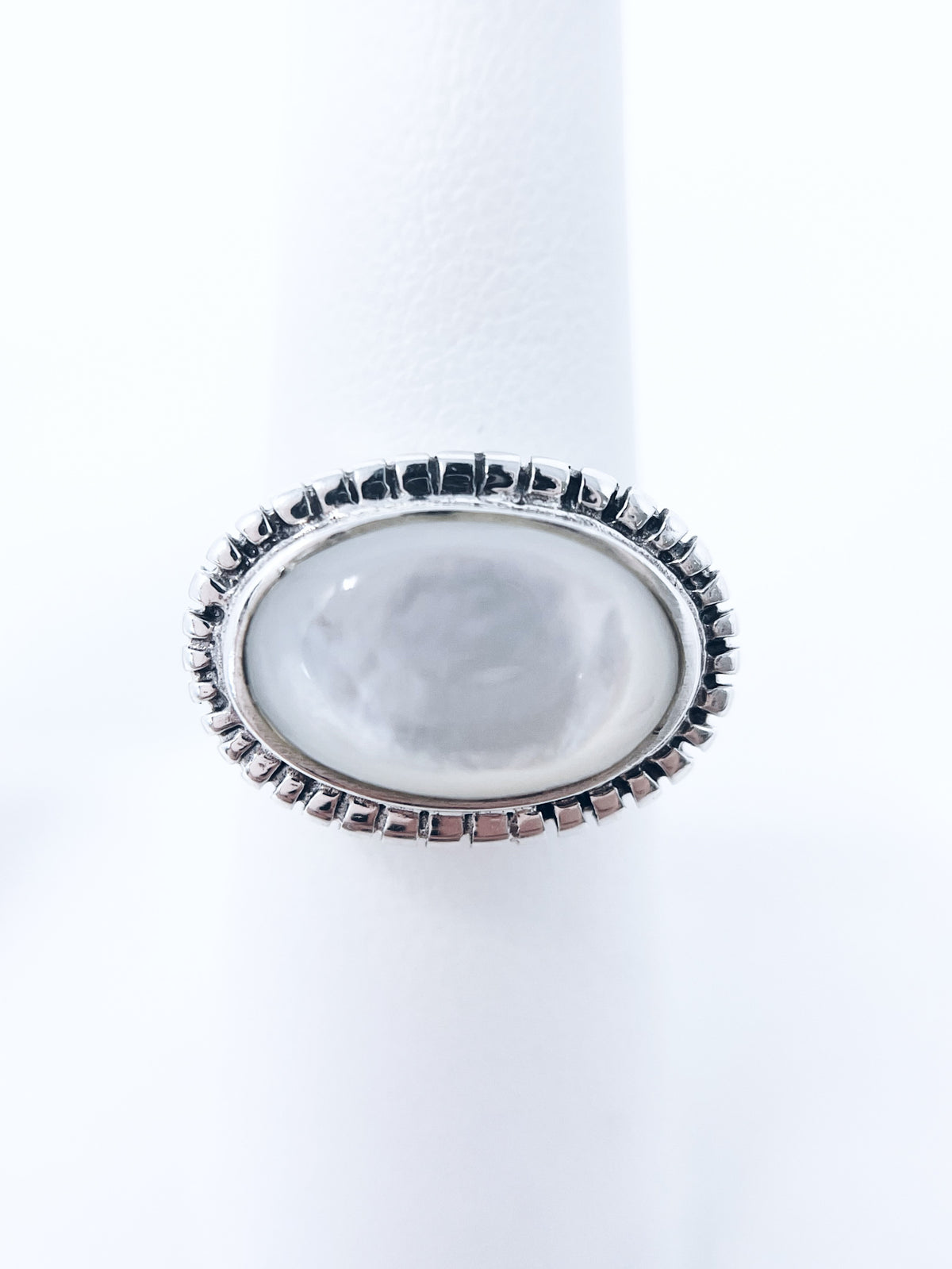 Sterling Silve Pearlescent Oval Ring-230 Jewelry-Oriental Treasure-Coastal Bloom Boutique, find the trendiest versions of the popular styles and looks Located in Indialantic, FL