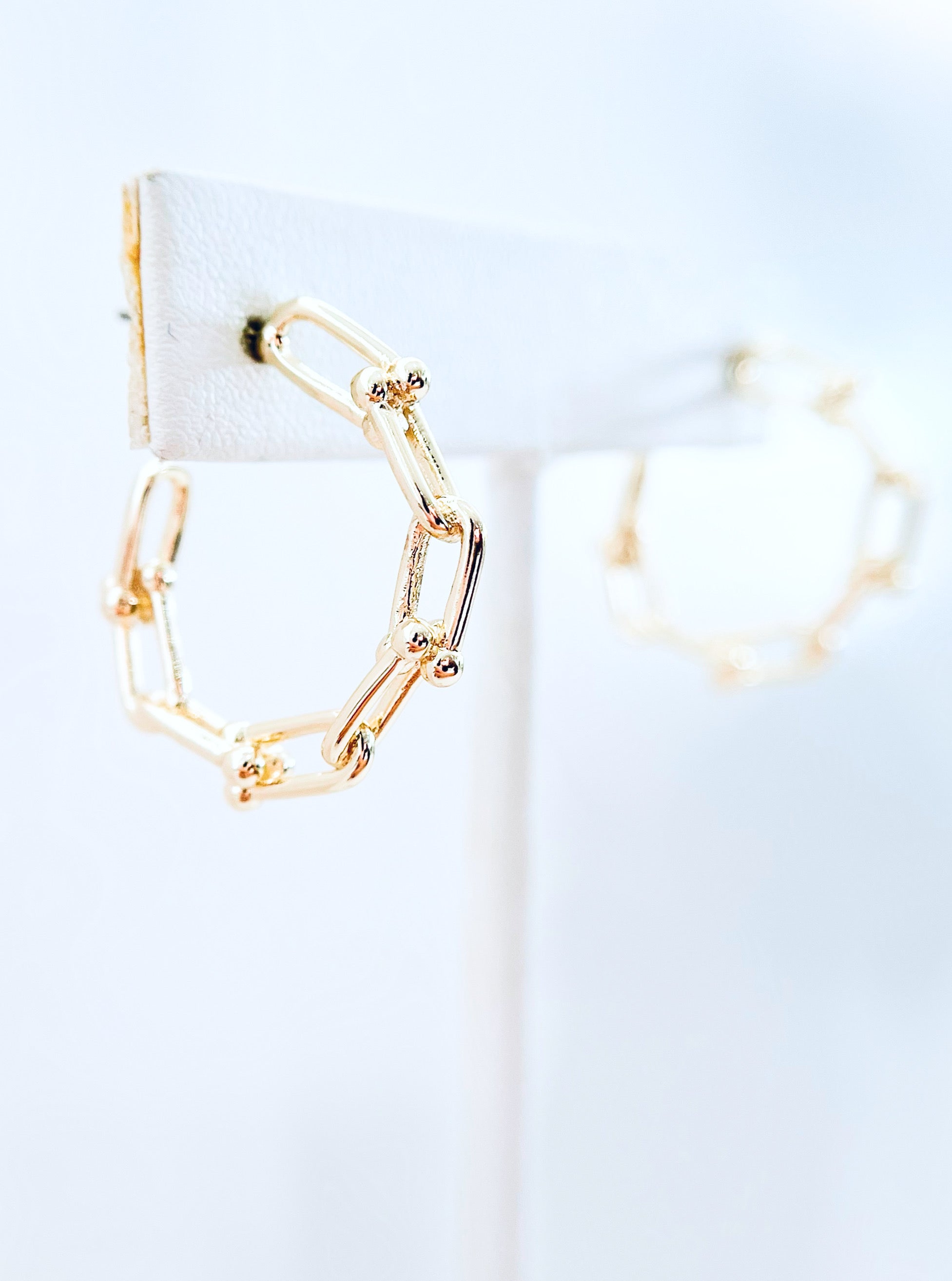Saddle Link Hoop Earrings-230 Jewelry-NYC-Coastal Bloom Boutique, find the trendiest versions of the popular styles and looks Located in Indialantic, FL