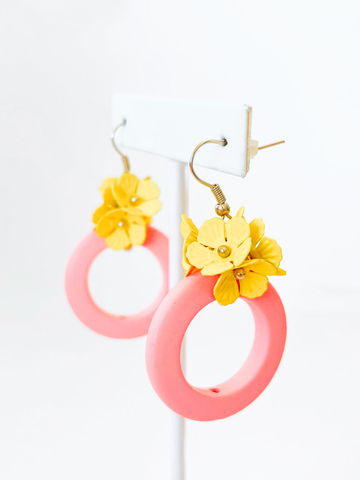 Bermuda Flower & Circle Earrings-230 Jewelry-Golden Stella-Coastal Bloom Boutique, find the trendiest versions of the popular styles and looks Located in Indialantic, FL